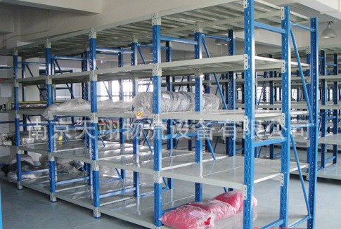 可伸縮倉(cāng)儲(chǔ)貨架