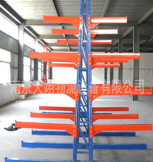 懸臂式倉(cāng)儲(chǔ)貨架的制作工藝與材質(zhì)